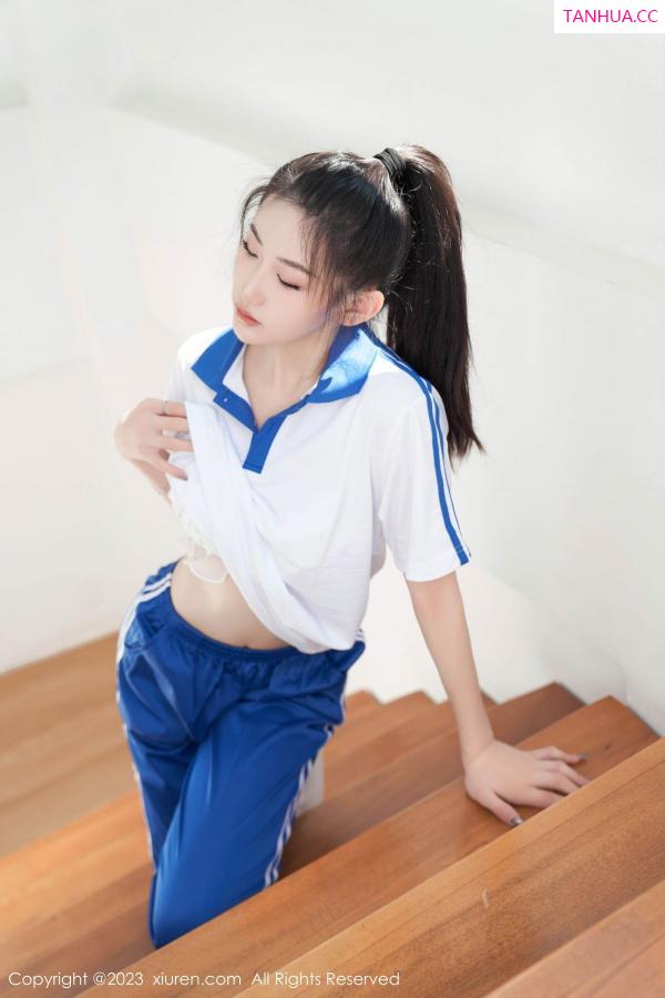   [XiuRen]高清写真图 2023.07.20 No.7110 沈青黛 学妹装扮第27张图片